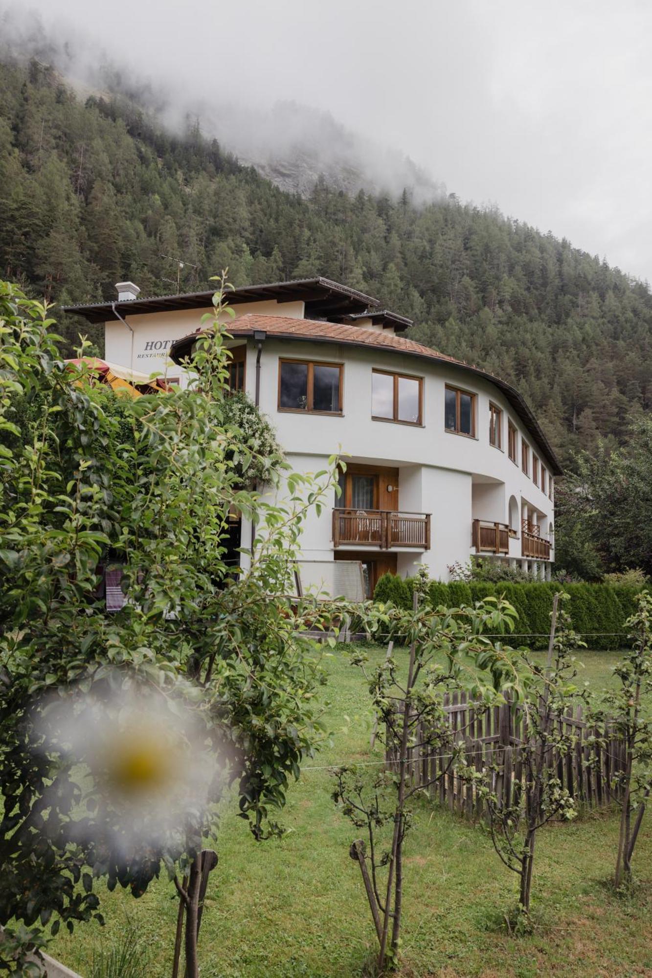 Hotel Kreuz Pfunds Esterno foto